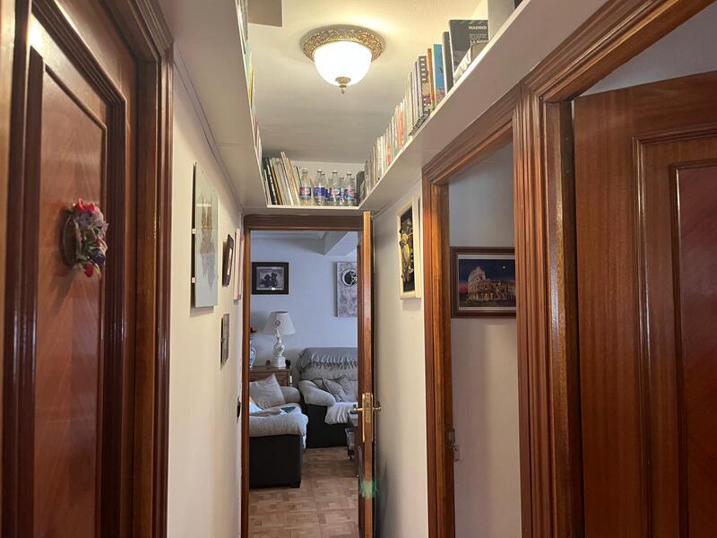 PISO EN VENTA EN LATINA - �GUILAS