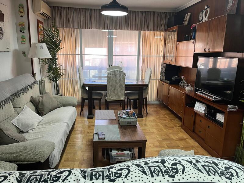 PISO EN VENTA EN LATINA - �GUILAS