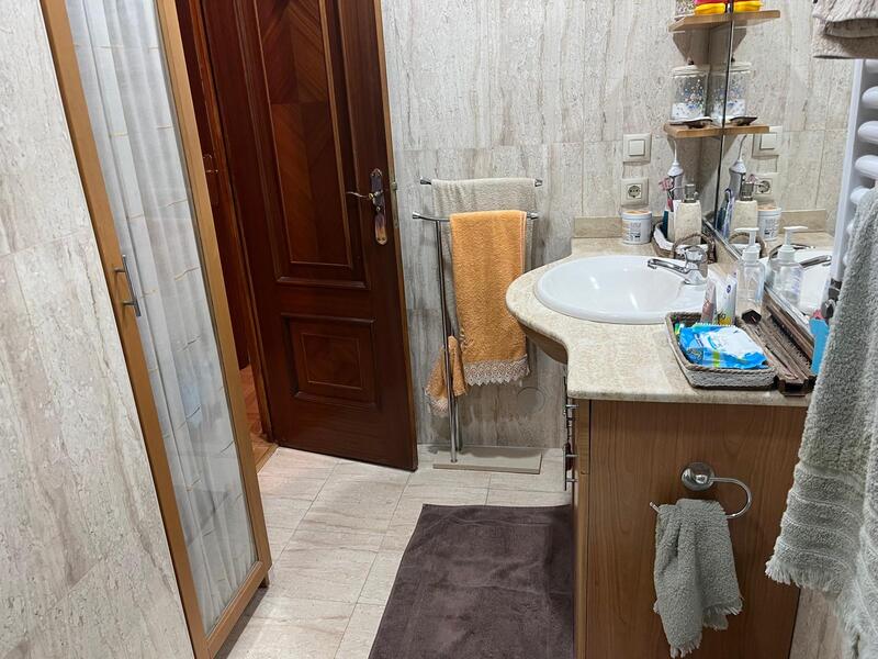 PISO EN VENTA EN LATINA - �GUILAS