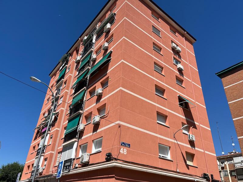 PISO EN VENTA EN LATINA - �GUILAS