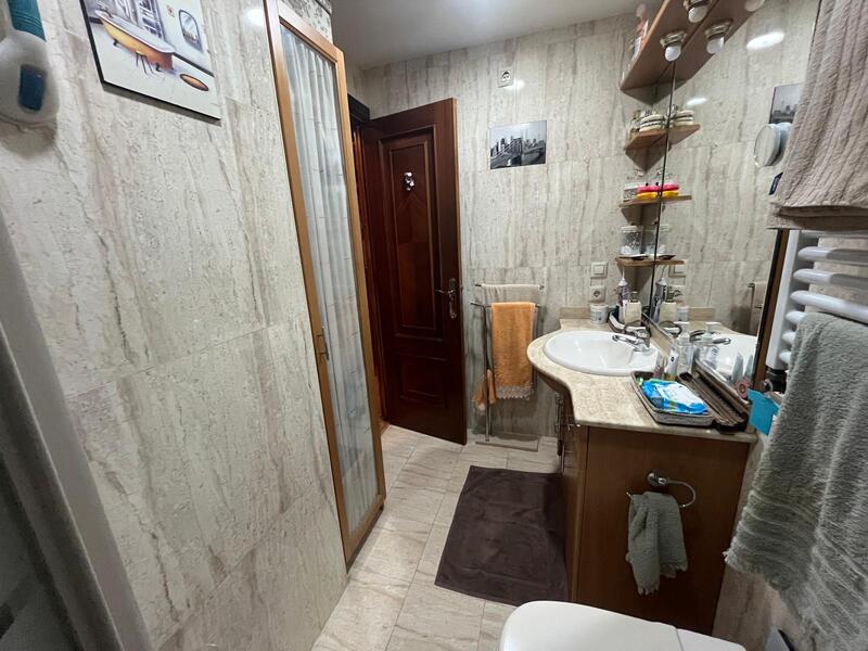 PISO EN VENTA EN LATINA - �GUILAS