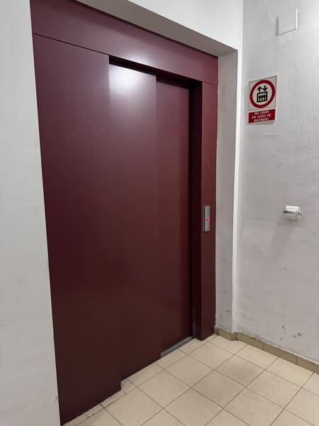 GARAJE EN ALQUILER EN VIC�LVARO - AMBROZ