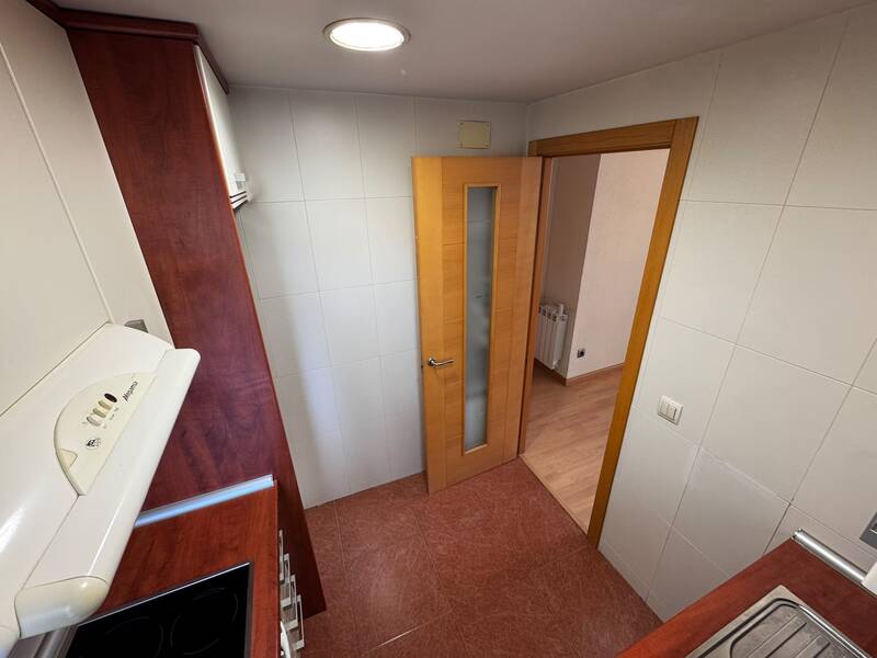 PISO EN VENTA EN VIC�LVARO - AMBROZ