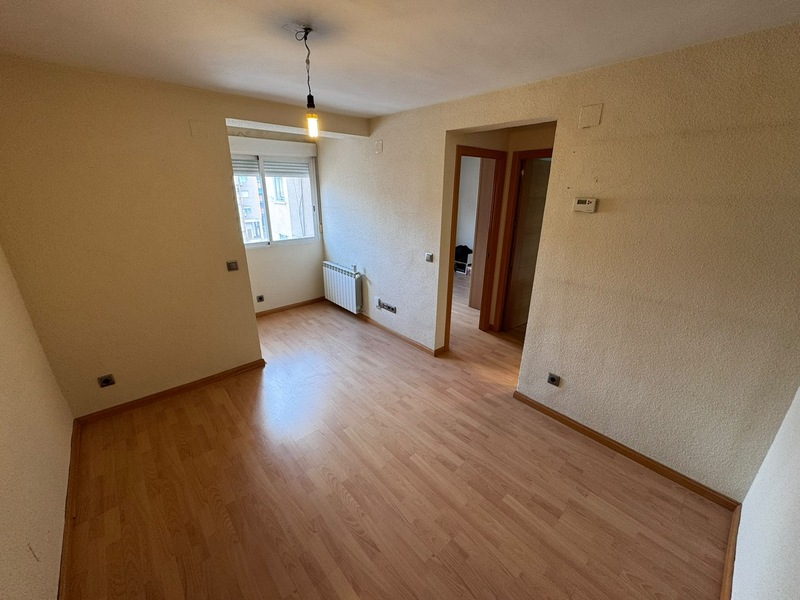 PISO EN ALQUILER EN VIC�LVARO - AMBROZ