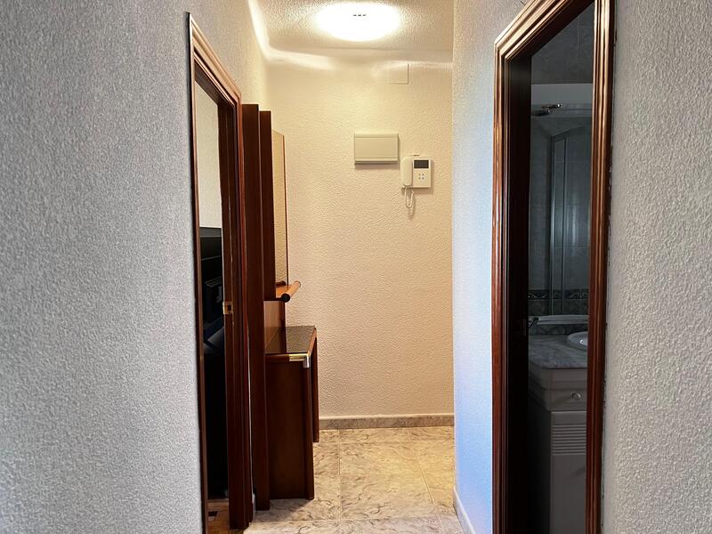 PISO EN VENTA EN CARABANCHEL - ABRANTES