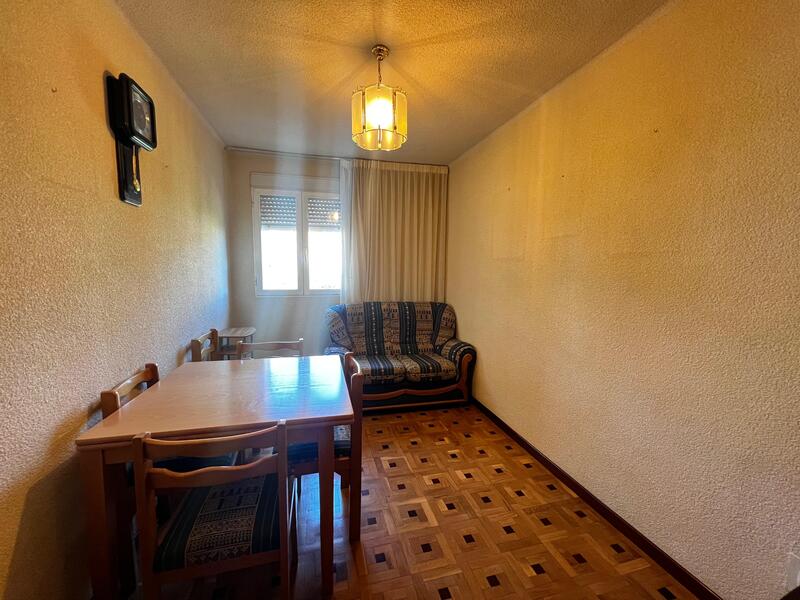 PISO EN VENTA EN CARABANCHEL - ABRANTES