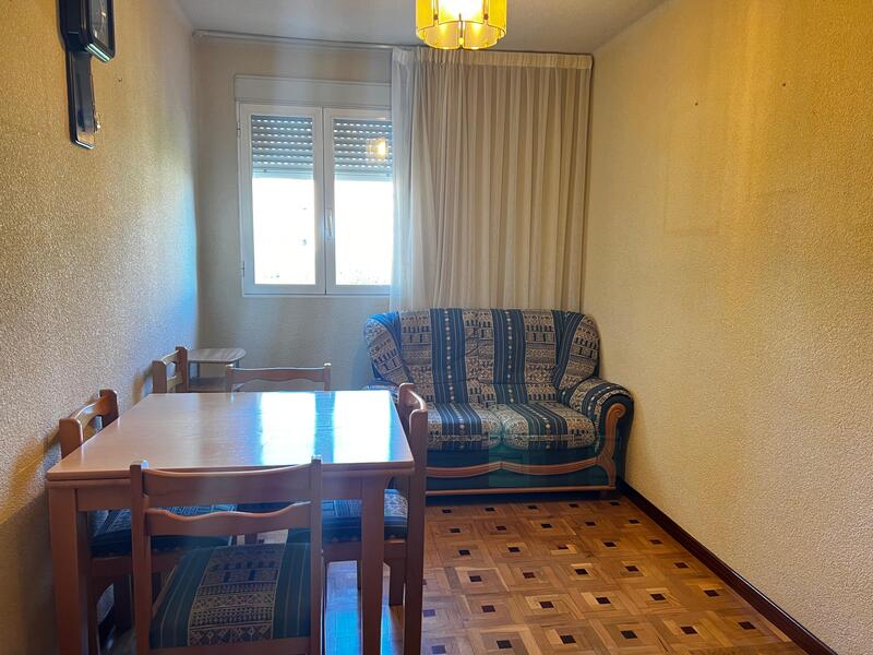 PISO EN VENTA EN CARABANCHEL - ABRANTES