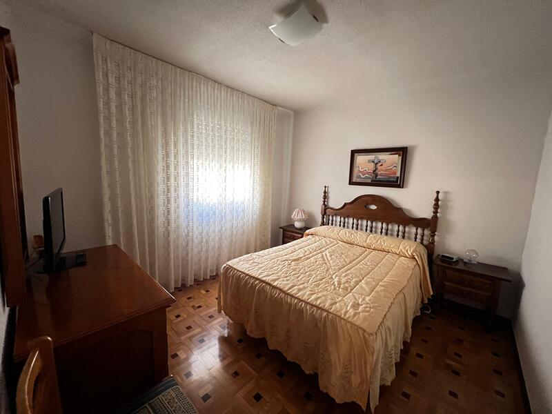 PISO EN VENTA EN CARABANCHEL - ABRANTES