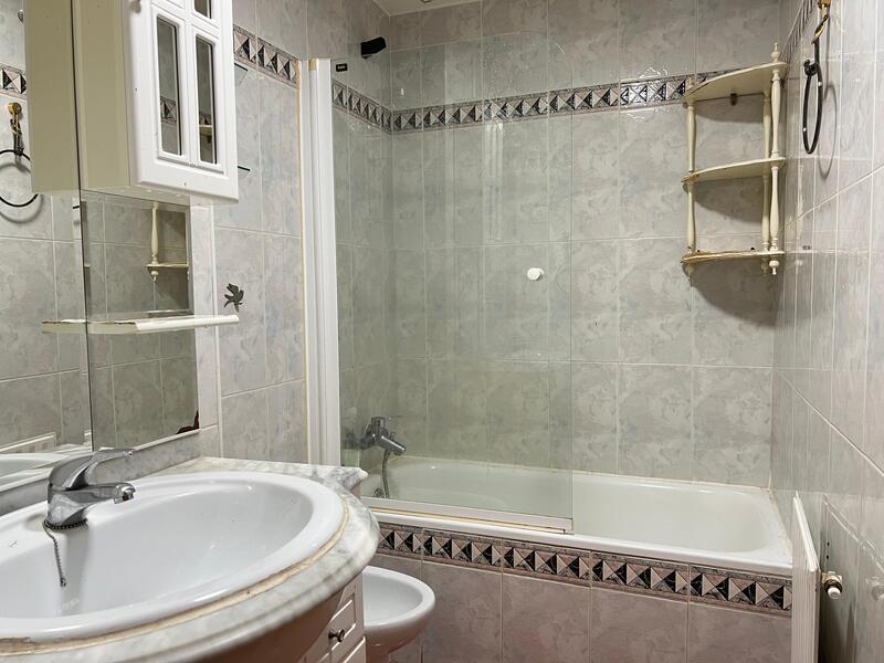 PISO EN VENTA EN CARABANCHEL - PUERTA BONITA