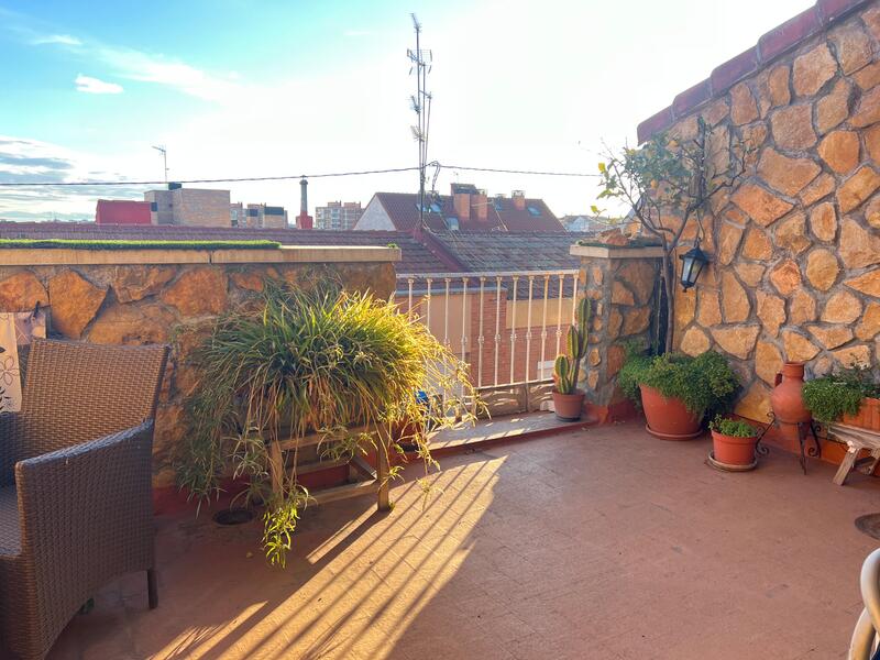 PISO �TICO EN VENTA EN USERA - ZOFIO