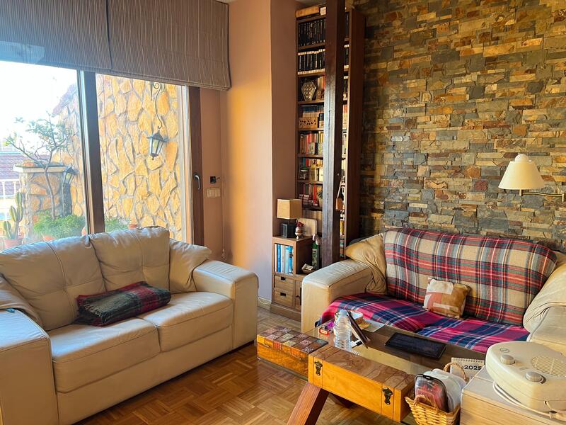 PISO �TICO EN VENTA EN USERA - ZOFIO
