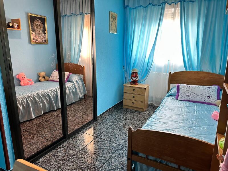 PISO EN VENTA EN CARABANCHEL - ABRANTES