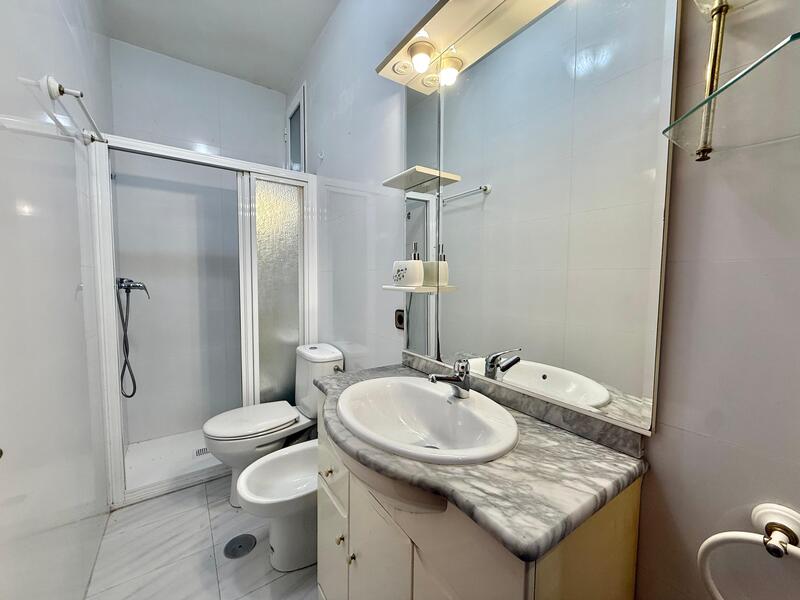 PISO EN VENTA EN CHAMBER� - ARAPILES