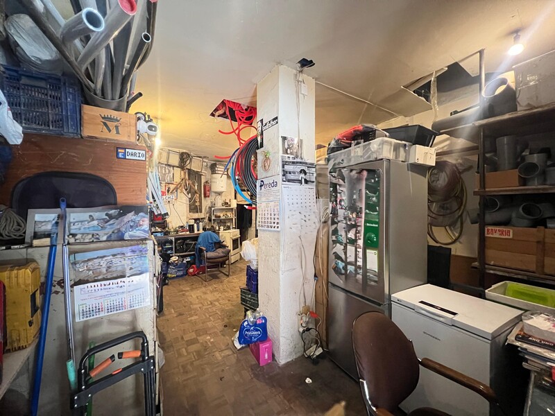 LOCAL COMERCIAL EN VENTA EN CARABANCHEL - PUERTA BONITA
