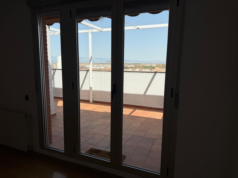 PISO EN ALQUILER EN FUENCARRAL - TRES OLIVOS - VALVERDE