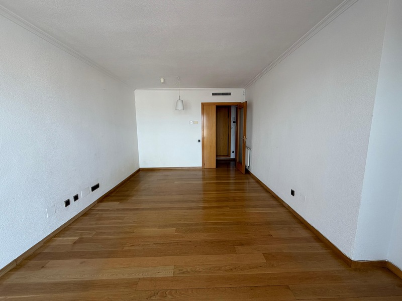 PISO EN ALQUILER EN FUENCARRAL - TRES OLIVOS - VALVERDE