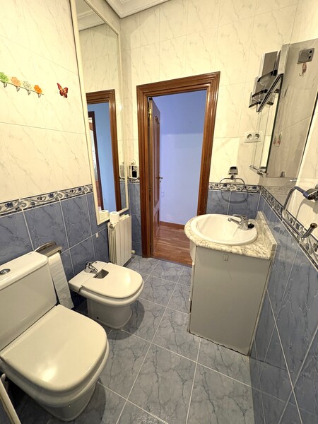 PISO EN VENTA EN VIC�LVARO - AMBROZ