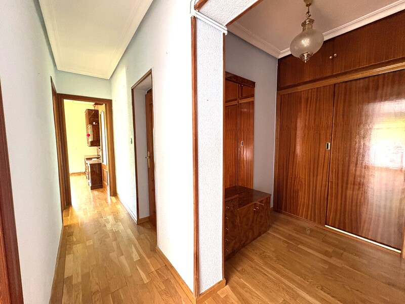 PISO EN VENTA EN VIC�LVARO - AMBROZ
