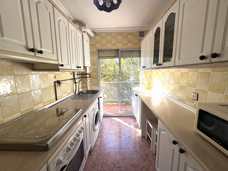 PISO EN VENTA EN VIC�LVARO - AMBROZ