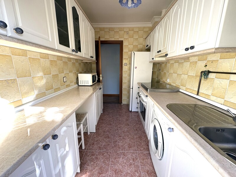 PISO EN VENTA EN VIC�LVARO - AMBROZ