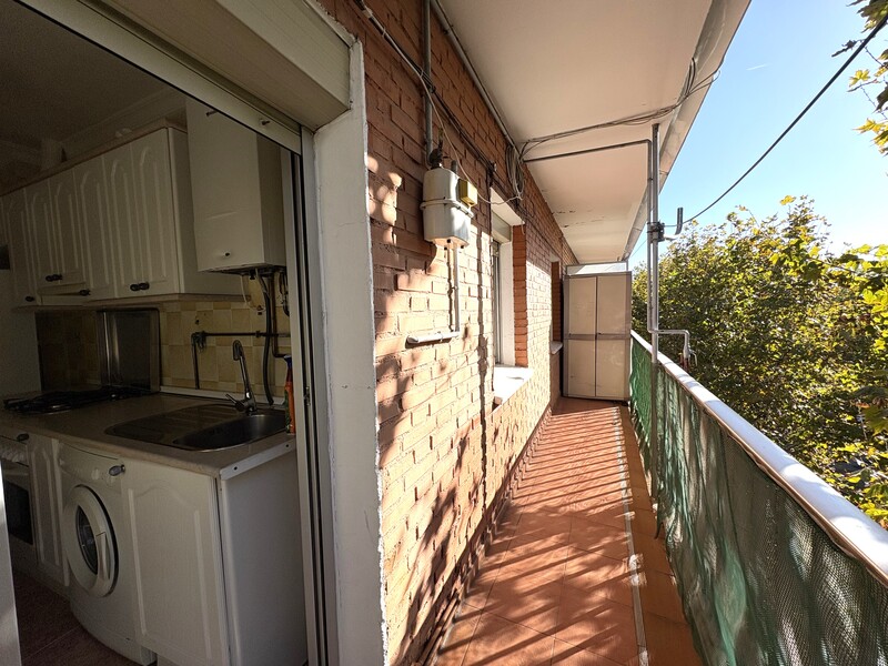 PISO EN VENTA EN VIC�LVARO - AMBROZ
